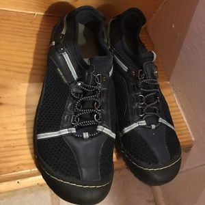 Water shoe type sneakers - worn once!